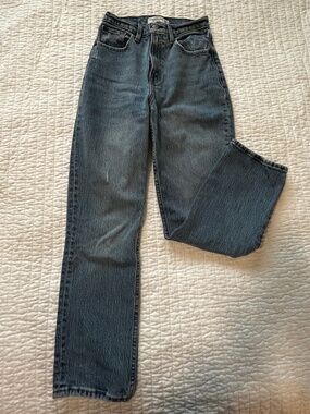Abercrombie & Fitch 90s Straight Ultra High Rise